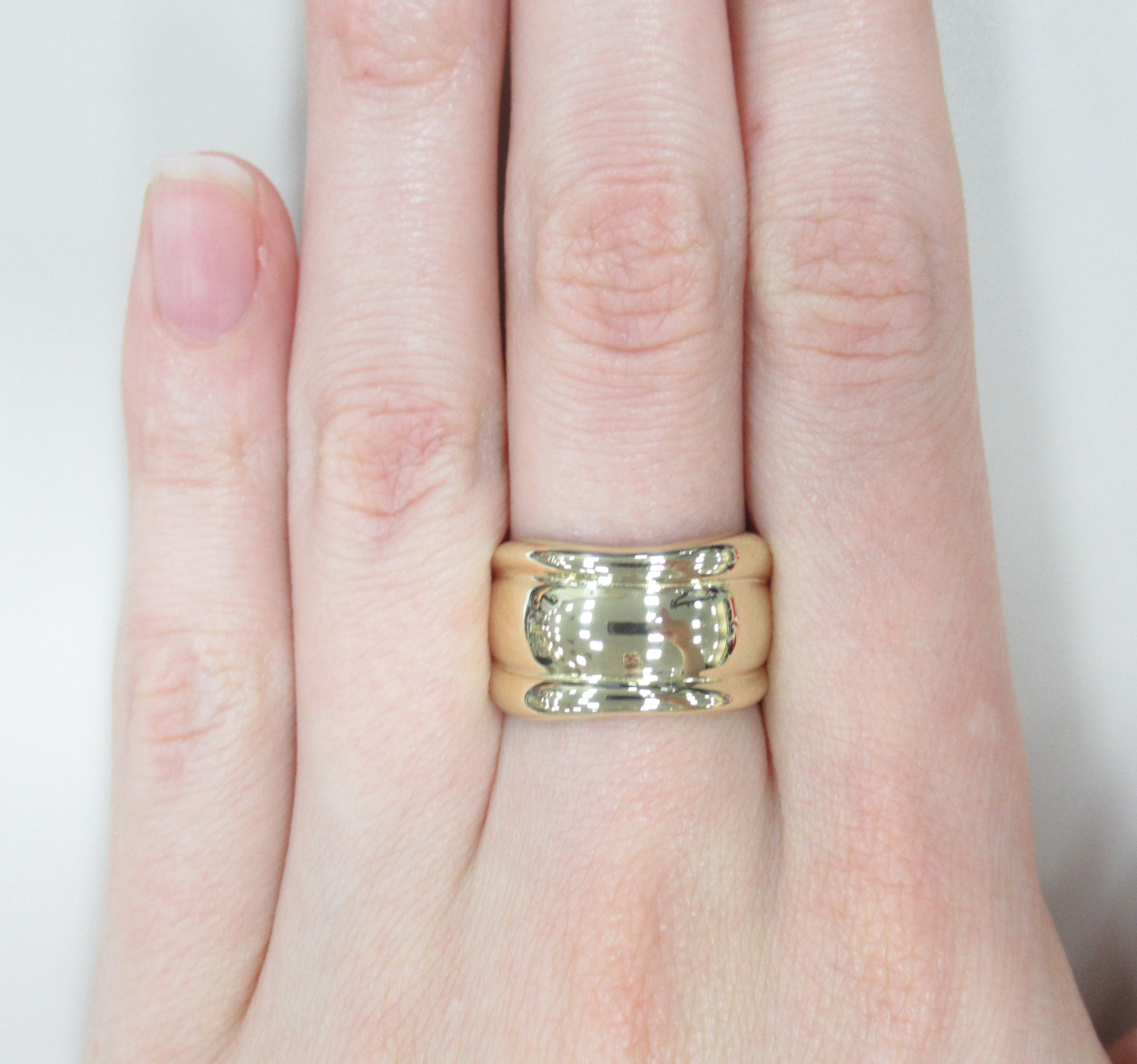 Кольцо из желтого золота